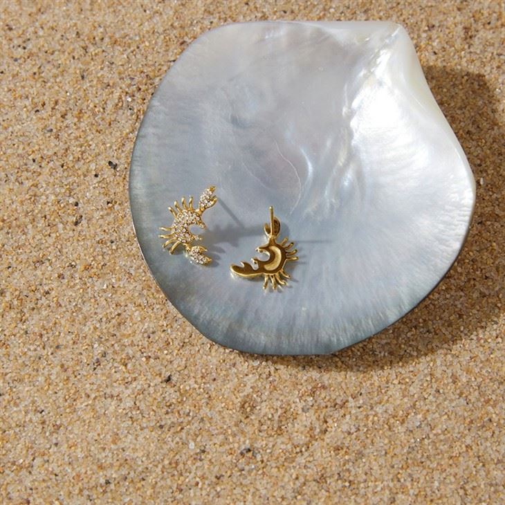 Sparkling Crab Stud Earring high quality
